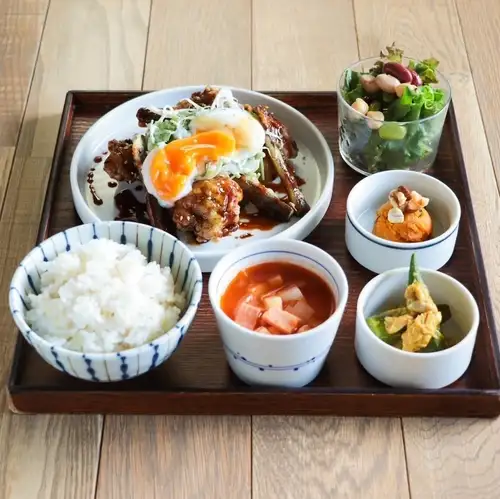 LUNCH TIME 11:00~15:00