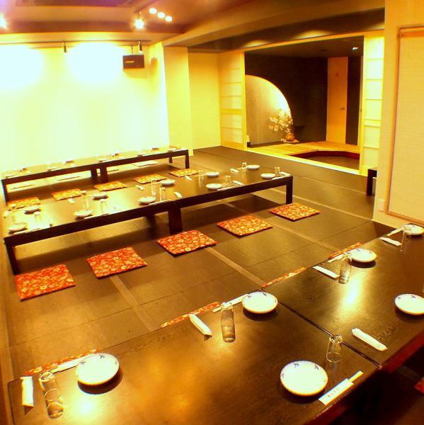 A private room with a sunken kotatsu seat on the 1st floor that exudes a Japanese atmosphere.We have 4 rooms that can accommodate up to 4 people!Enjoy your party without worrying about your surroundings in our completely private rooms for small groups!