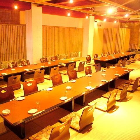 You can enjoy a relaxing and calm atmosphere because it is a completely private room with a sunken kotatsu that can be used by up to 10 people.It is a room for small groups such as 4 people and 6 people that can be used for a drinking party after work.