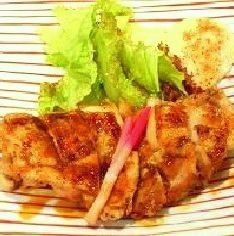 Grilled Awaodori chicken thigh with sauce