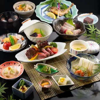 【夏季限定】涼を味わう夏のごちそう 「夏色御膳」 4,500円(料理のみ)