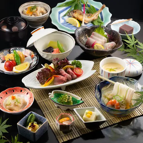 「涼を味わう夏のごちそう」夏色御膳・涼風会席