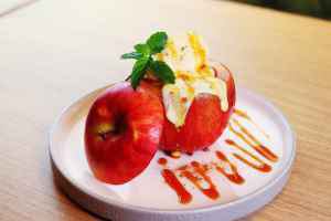 Rich baked apple