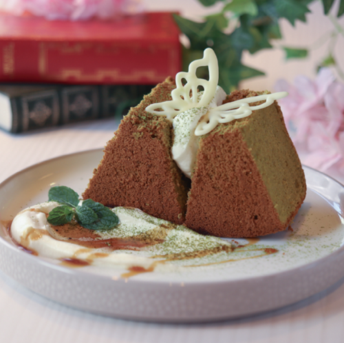 Matcha Chiffon Cake with White Chocolate and Fresh Cream