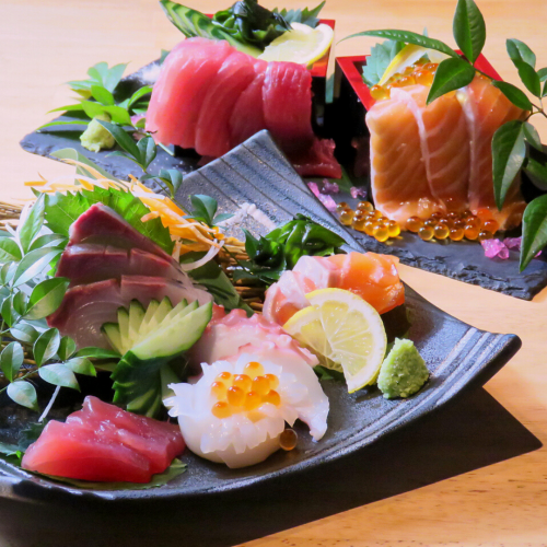 [When you think of sunshine, you think of fresh fish!] Assortment of 3 kinds of sashimi for 990 yen | Assortment of 5 kinds of sashimi for 1,518 yen