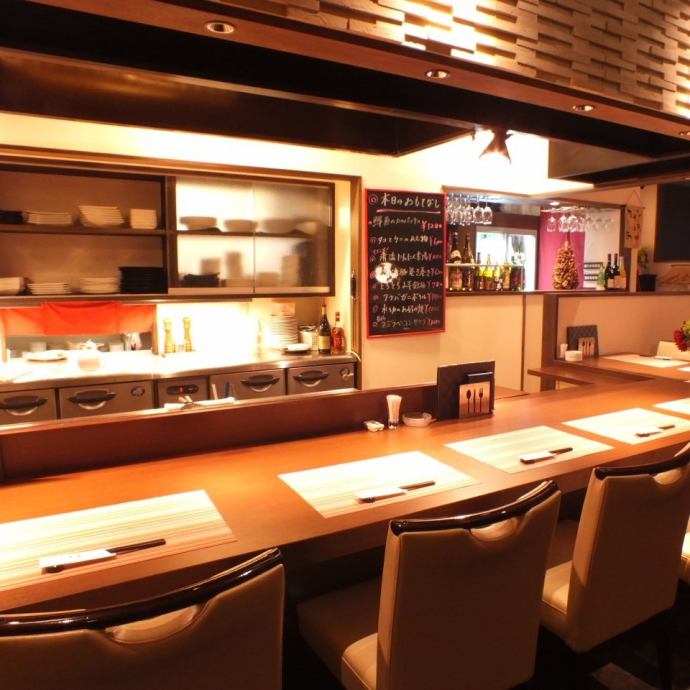 鉄板や 万菜 公式