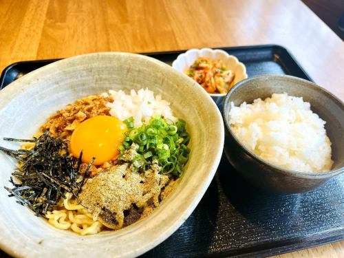 台湾まぜそば定食