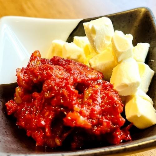 クリームチーズとチャンジャ添え