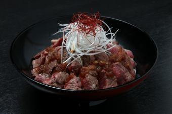 ステーキ丼(味噌汁・漬物付)