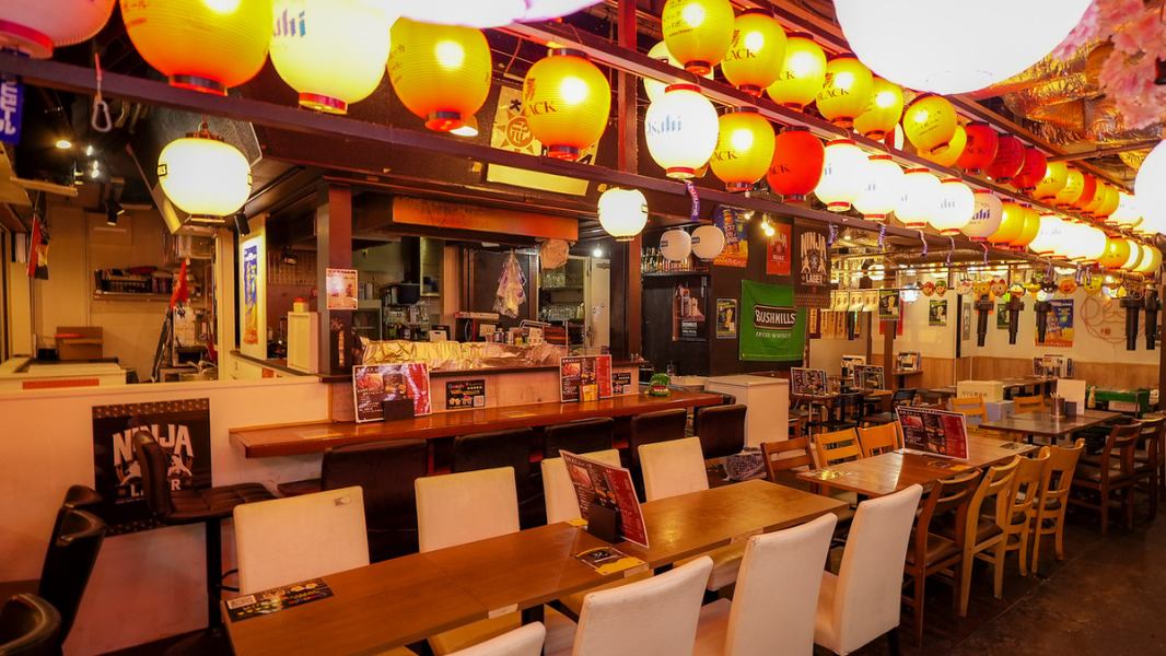 上司、女性、友人にも喜ばれる活気のある雰囲気の店内は、会社の宴会も多数行われています♪もちろん貸切も大歓迎なのでお気軽にご連絡下さい♪肉横初めてという方にも入りやすいとうれしいお言葉も多数いただいています！【渋谷/肉刺し/馬刺し/飲み放題/安い/希少部位/刺身/渋谷駅/チーズ/肉/渋谷駅】