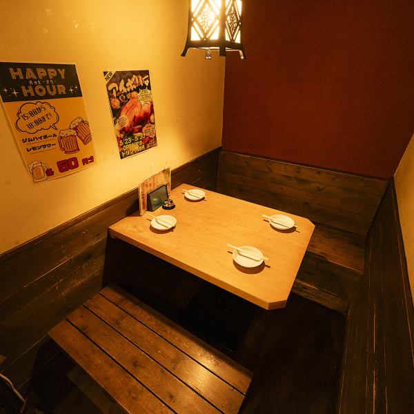 [Table seats are also available♪] Recommended for small banquets and drinking parties!! We also offer courses with all-you-can-drink options! Since it's in a station building, it's also convenient for after-parties!