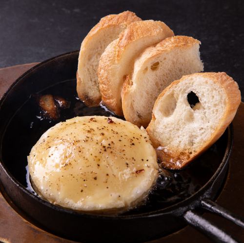 卡門貝起司 Ajillo