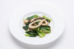 鹹圓魷魚青菜炒