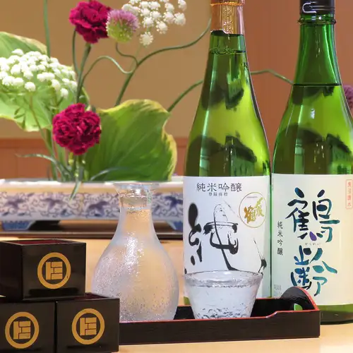 本地清酒供应！包括仅在富寿司才能找到的稀有清酒！