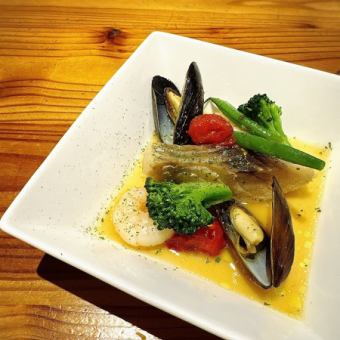 魚介のアクアパッツァ