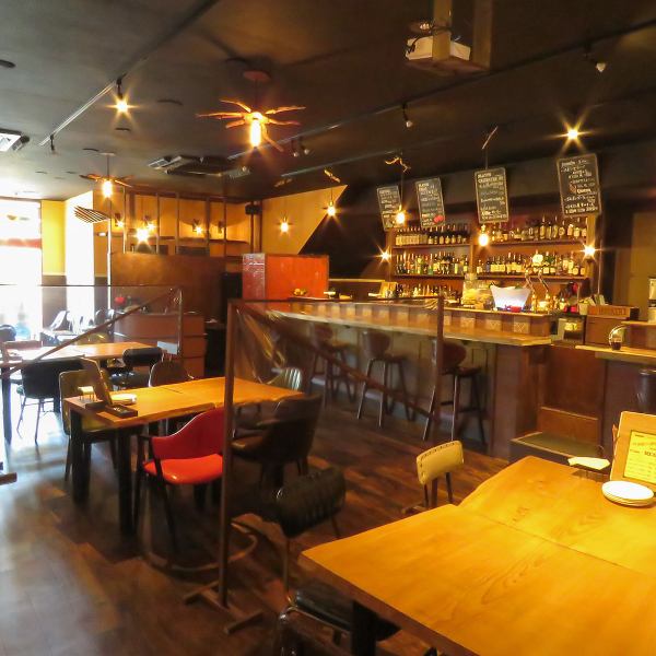 The interior of the store, tables, chairs, all handmade by the owner !! Such a fashionable space opens in Kita-Narashino ★ Not only for small girls' parties! It can also be used for welcome parties, moms' parties, dates, drinking alone, banquets Yeah!