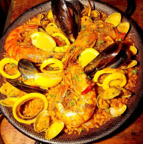 海の幸たっぷりパエリア