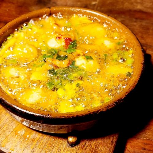 ベビーホタテのアヒージョ