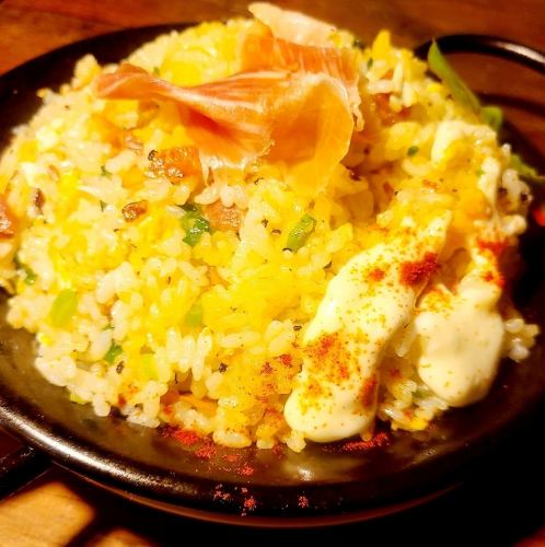 まかない生まれの生ハムチャーハン