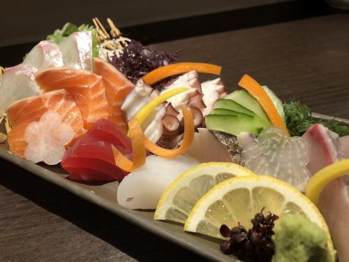 Directly delivered from Tasaki Market! Assorted 7 pieces of sashimi