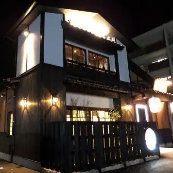 一家擁有 70 個座位的傳統日式酒吧 ★ 我們也為小型團體提供私人私人房間！