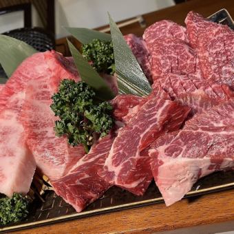 焼肉盛り合わせ≪赤身・ロース・カルビ≫｜450g:8545円(税込)