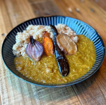 8ＴＡＫＥカレー　たっぷり農園野菜と共に