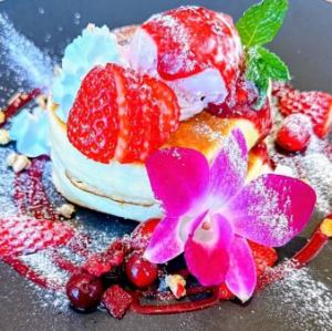 ◆草莓與混合莓果煎餅