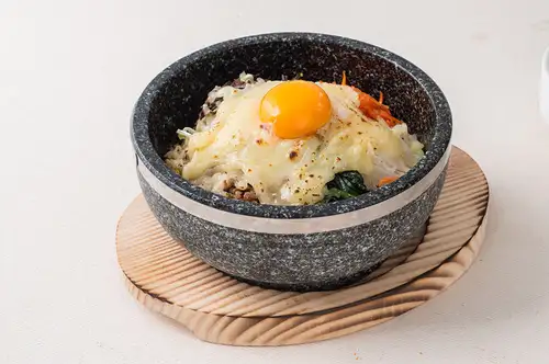 石焼チーズビビムパ (スープ付き)