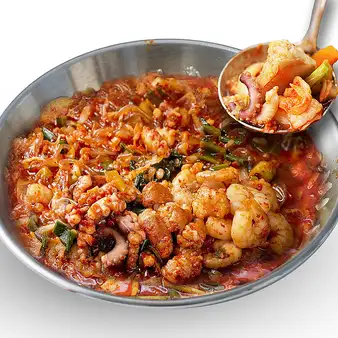 【2時間飲み放題付き】話題のナッコプセを堪能!本格韓国料理など全8品コース5500円(税込)