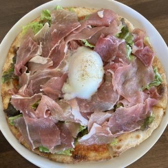 Taiyo's pizza (salad, prosciutto, and hot spring egg)