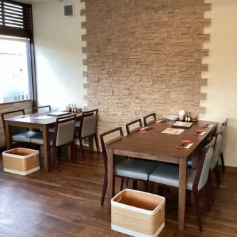 The spacious layout of the store has a wide space between the seats so that you can eat and drink comfortably.You can enjoy eating and drinking privately without worrying about the surroundings ♪ Also, we accept reservations for courses from 10 people, so you can rent the floor for events and parties ☆ (required inquiry)