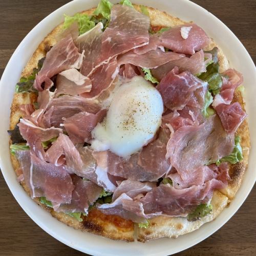Sun Pizza (Salad, Prosciutto, and Soft-boiled Egg)