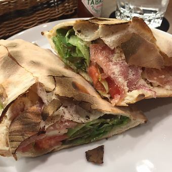 Calzone (Salad, Tomato, Prosciutto)