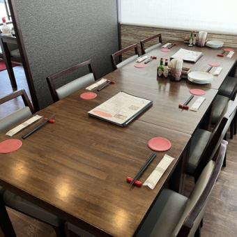 [Semi-private room] A spacious space where you can casually enjoy authentic Italian cuisine♪ Table seating can accommodate from 2 to a maximum of 8 people, so it is suitable for a variety of occasions such as dates, girls' nights, families, and banquets! We are currently offering takeout, and points can be used.