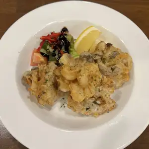 Shrimp and mushroom fritters