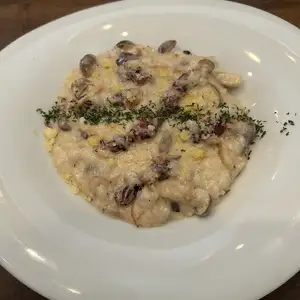 Firefly squid and mushroom cream risotto