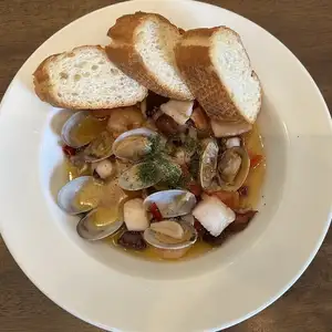 Seafood Ajillo