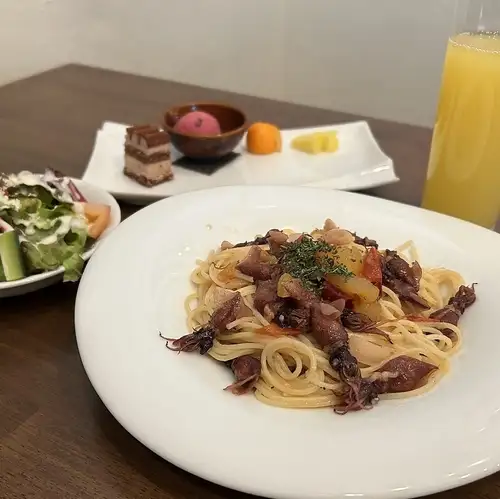 セット料理で90分飲み放題