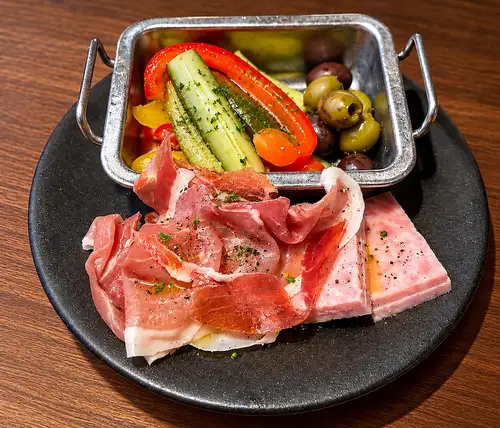 A perfect assortment of appetizers to pair with wine.