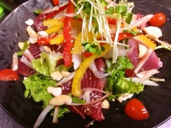 Bonito tataki and flavored vegetable salad