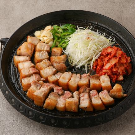 【런치 한정】삼겹살 뷔페 90분 1,500엔(부가세 포함)