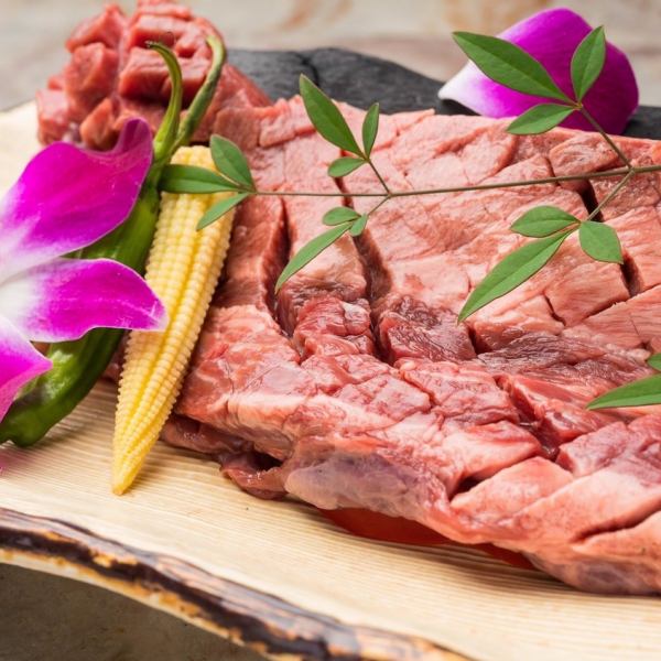 [Charcoal-grilled] Popular! Beef tongue steak