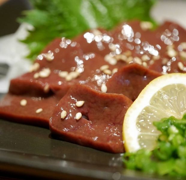 Low temperature cooking [beef liver sashimi]