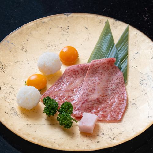 야키니쿠 이노데 타치카와점, 자랑의 A5 랭크 극상 흑모 와규☆흑모 와규의 고기 본래의 맛과 지방의 단맛을 꼭 체감해 주세요.