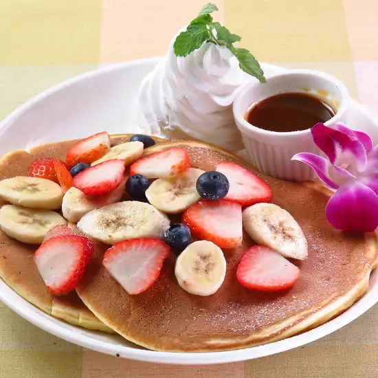 Celebrate a memorable anniversary with authentic Hawaiian flavors and a special plate!
