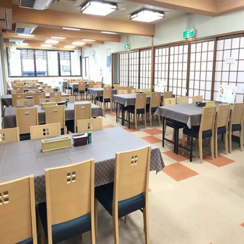 <p>On the 2nd floor of &quot;Miyajima Ichiwa&quot;, which is located along Machiya Street away from the hustle and bustle, we have prepared spacious guest rooms that can accommodate group travelers.Enjoy the taste of Miyajima in a relaxing Japanese space.</p>