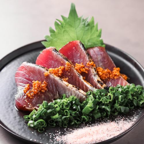 Seasonal seafood in a Japanese and Western style! A variety of dishes from sashimi to aquapazza