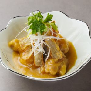 若鶏の味噌煮 ゴボウ揚げのせ