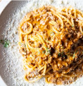 Homemade rich bolognese